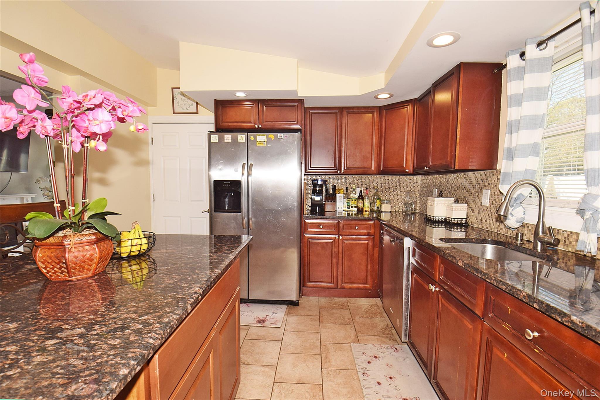 130 Winganhauppauge Road Islip, NY 11751 - Photo 8 of 44