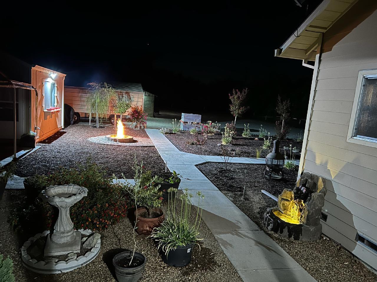 3719 North Hart Road Modesto, CA 95358 - Photo 19 of 47 a room with lots of potted plants