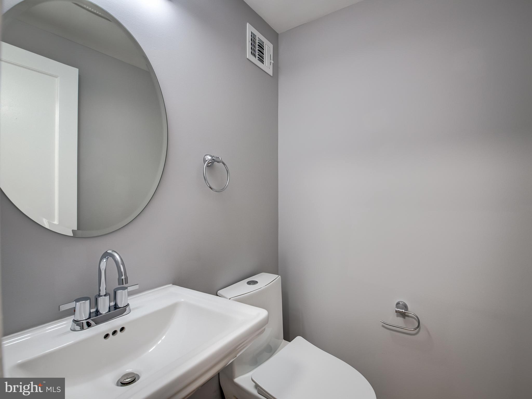 527 Riggs Road Northeast Washington, DC 20011 - Photo 29 of 72 Half bath