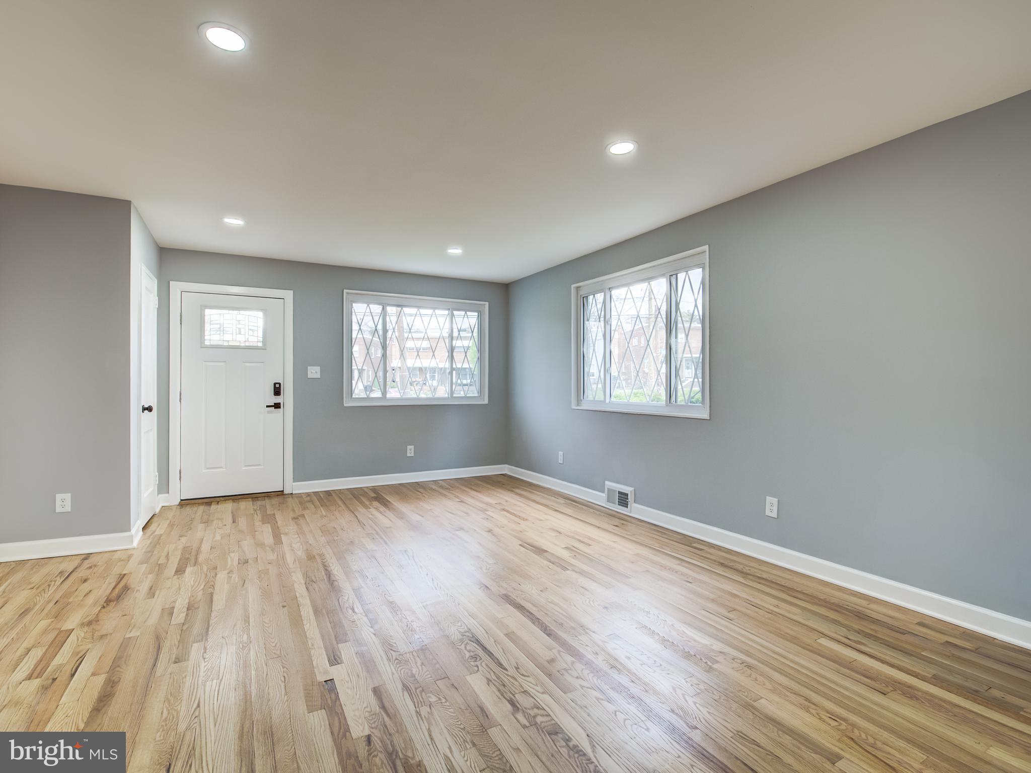 527 Riggs Road Northeast Washington, DC 20011 - Photo 7 of 72 Living Room
