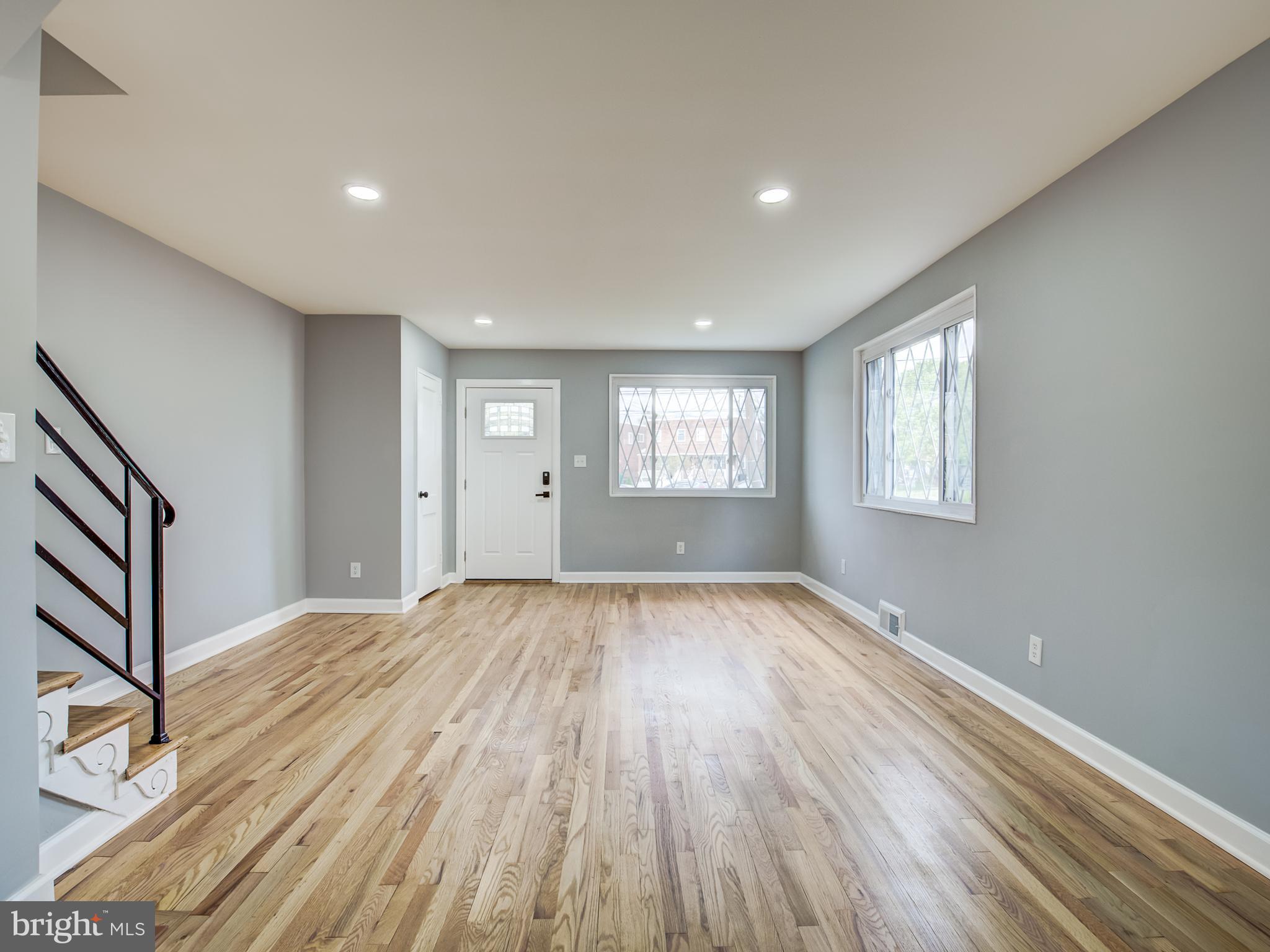 527 Riggs Road Northeast Washington, DC 20011 - Photo 8 of 72 Living Room