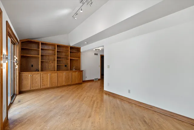 $399,900 | 920 Oakwood Lane, Unit B, Brookfield, WI 53045