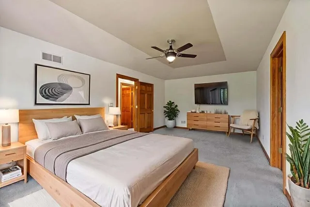 $399,900 | 920 Oakwood Lane, Unit B, Brookfield, WI 53045