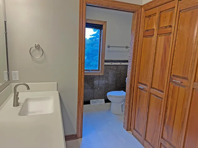 $399,900 | 920 Oakwood Lane, Unit B, Brookfield, WI 53045