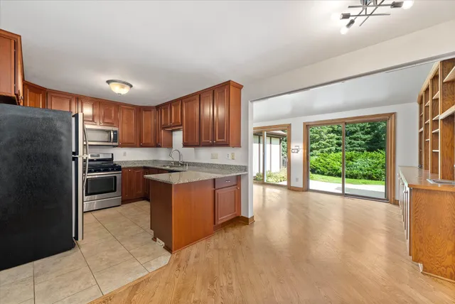 $399,900 | 920 Oakwood Lane, Unit B, Brookfield, WI 53045