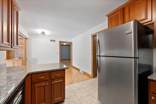 $399,900 | 920 Oakwood Lane, Unit B, Brookfield, WI 53045