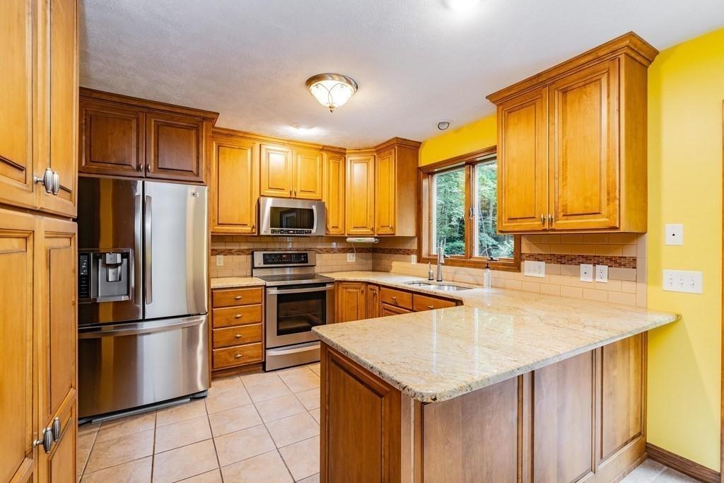 221 Podunk Road Sturbridge, MA 01566 - Photo 13 of 42
