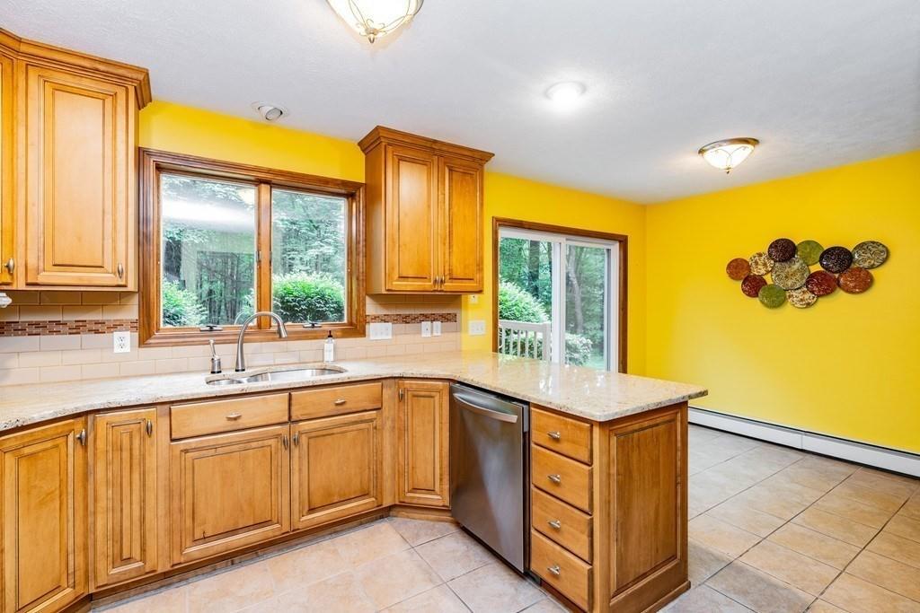 221 Podunk Road Sturbridge, MA 01566 - Photo 15 of 42