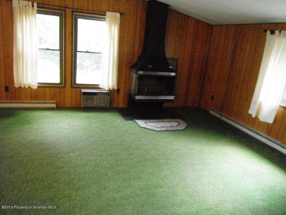 126 Timber Ridge Drive Newfoundland, PA 18445 - Photo 4 of 11 lr