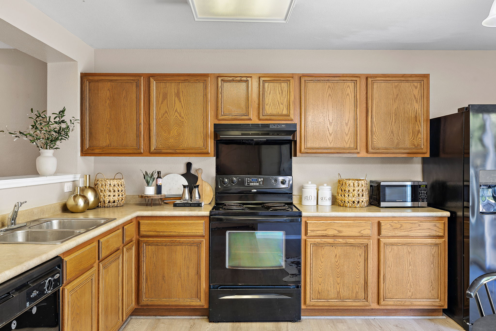 5705 Viewpoint Drive Austin, TX 78744 - Photo 10 of 30