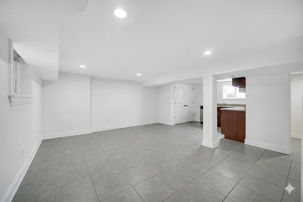 $575,000 | 3322 North Pittsburgh Avenue, Chicago, IL 60634