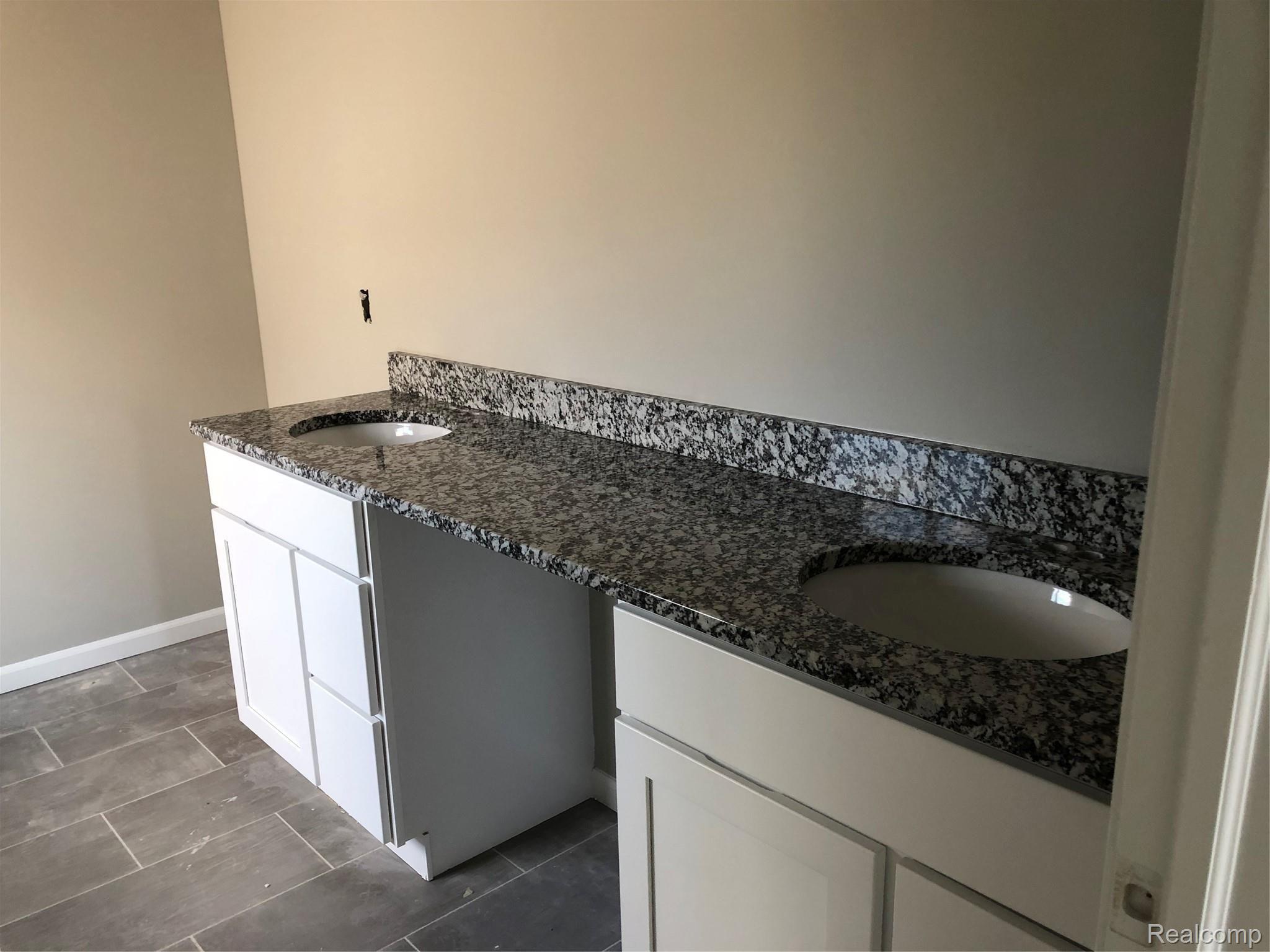 13352 Stamford Road Belleville, MI 48111 - Photo 14 of 19 Master Bathroom