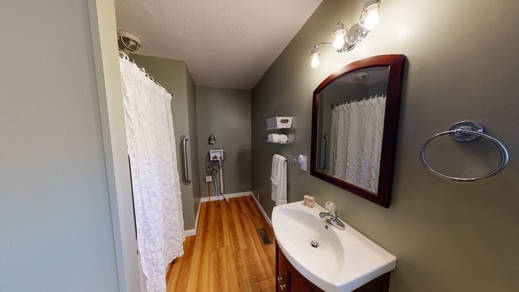 28 Chelmsford Road Bedford, MA 01730 - Photo 27 of 34 Gallery Image 27