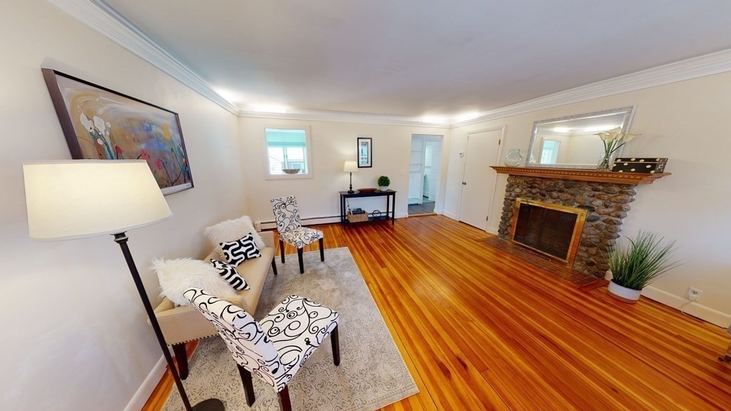 28 Chelmsford Road Bedford, MA 01730 - Photo 4 of 34 Gallery Image 4