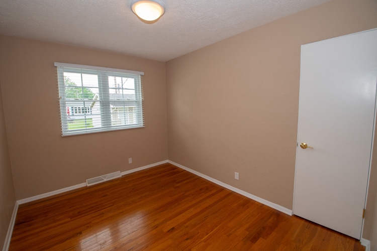 2526 Edison Road South Bend, IN 46615 - Photo 18 of 33 Gallery Image 18
