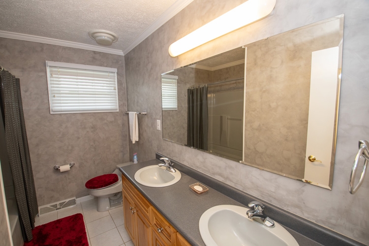 2526 Edison Road South Bend, IN 46615 - Photo 21 of 33 Gallery Image 21