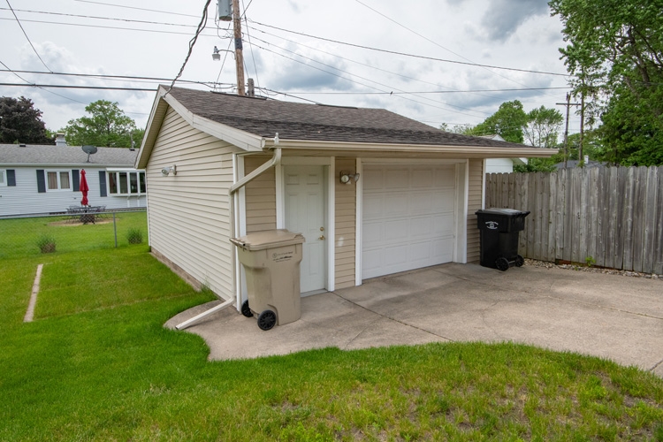 2526 Edison Road South Bend, IN 46615 - Photo 32 of 33 Gallery Image 32