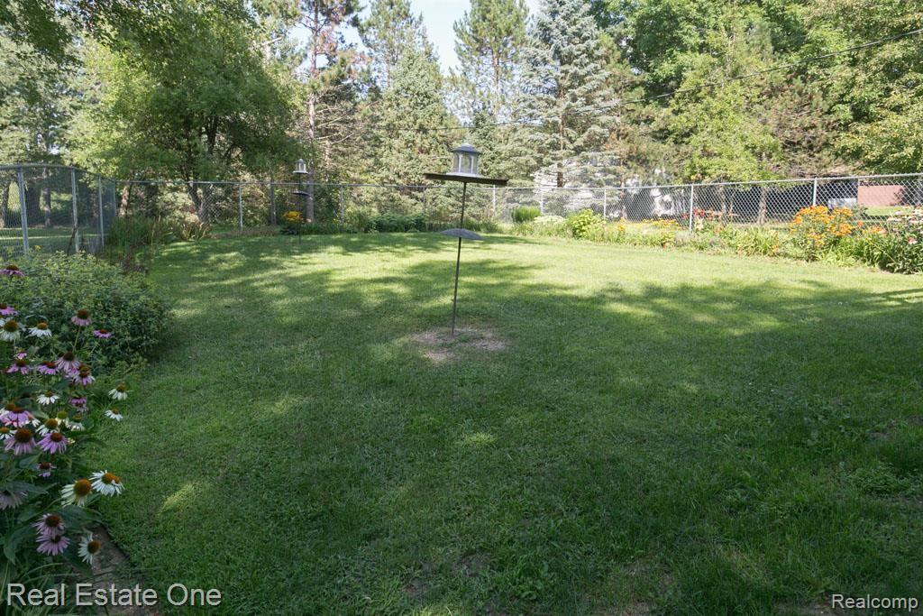 1883 Rush Lake Road Pinckney, MI 48169 - Photo 29 of 38 4Y0A1506.jpg