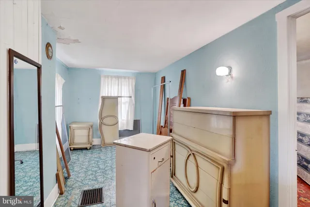 $150,000 | 5 East Pennsylvania Avenue, Stewartstown, PA 17363