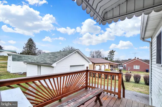 $150,000 | 5 East Pennsylvania Avenue, Stewartstown, PA 17363