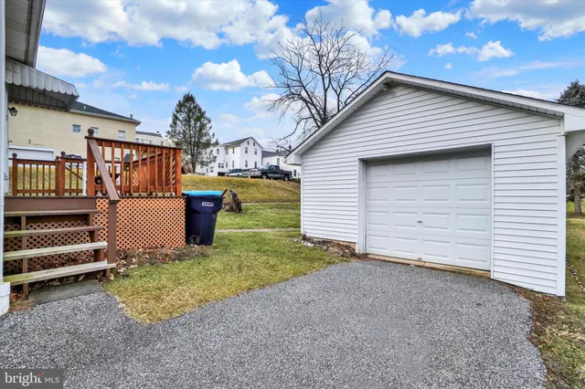 $150,000 | 5 East Pennsylvania Avenue, Stewartstown, PA 17363