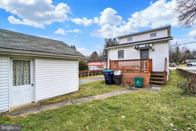 $150,000 | 5 East Pennsylvania Avenue, Stewartstown, PA 17363