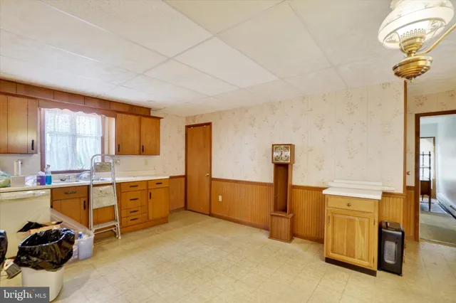 $150,000 | 5 East Pennsylvania Avenue, Stewartstown, PA 17363