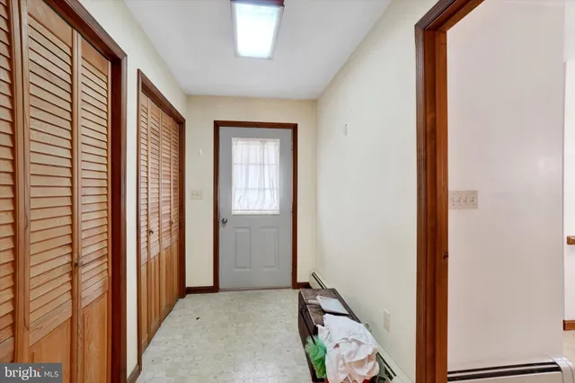 $150,000 | 5 East Pennsylvania Avenue, Stewartstown, PA 17363