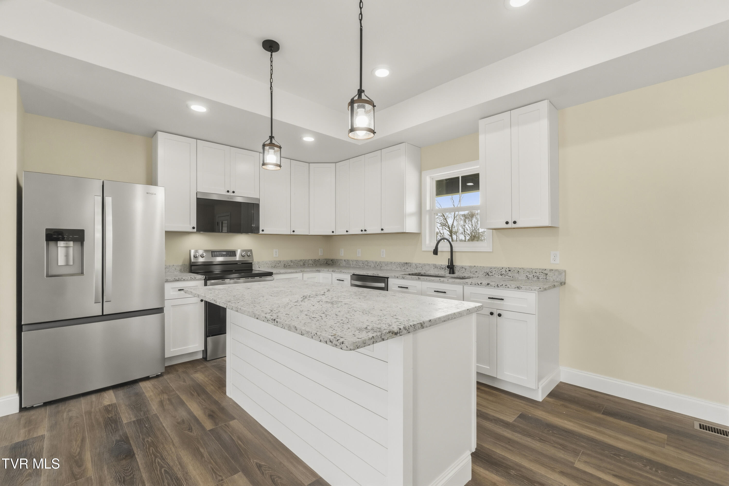 410 Gibson Loop Afton, TN 37616 - Photo 11 of 60 9