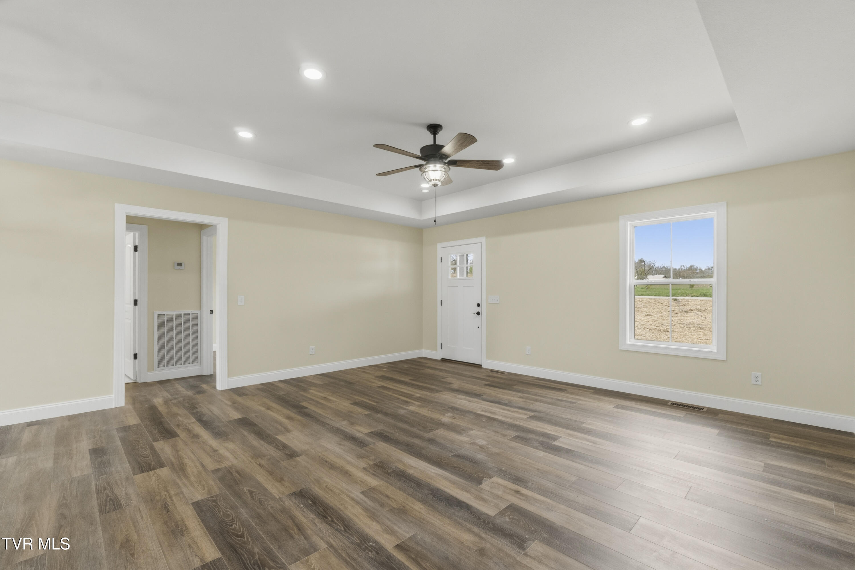 410 Gibson Loop Afton, TN 37616 - Photo 16 of 60 13 (2)