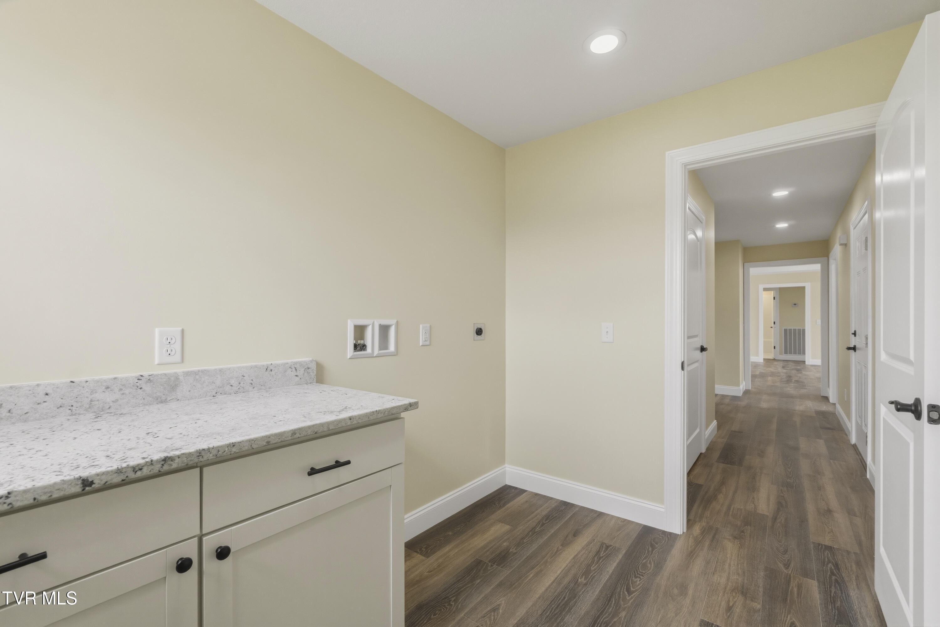 410 Gibson Loop Afton, TN 37616 - Photo 21 of 60 17