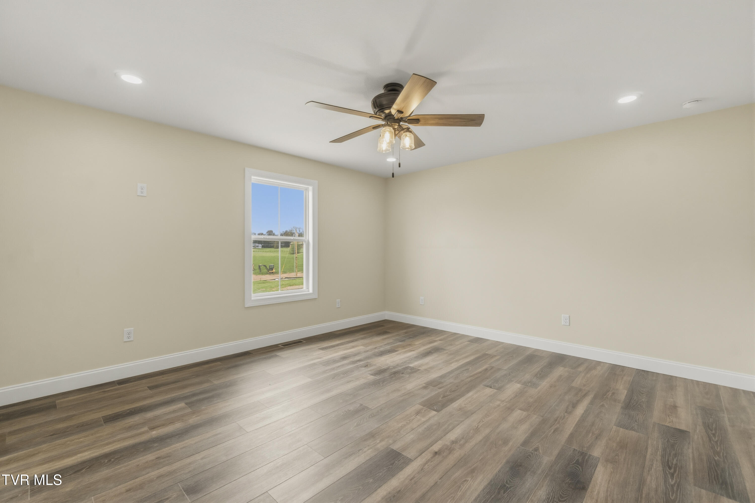 410 Gibson Loop Afton, TN 37616 - Photo 32 of 60 24