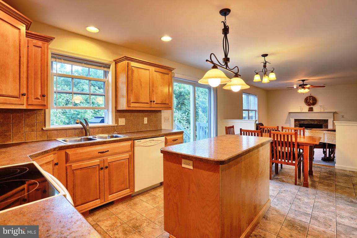1506 Rolling Meadow Road Lebanon, PA 17046 - Photo 4 of 25 Gallery Image 4