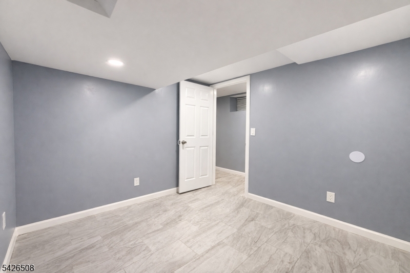 411 South 16th Street, Unit 1 Newark, NJ 07103 - Photo 28 of 39 a view of an empty room