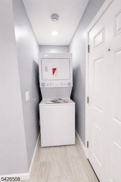 411 South 16th Street, Unit 1 Newark, NJ 07103 - Photo 37 of 39 a utility room with dryer and washer