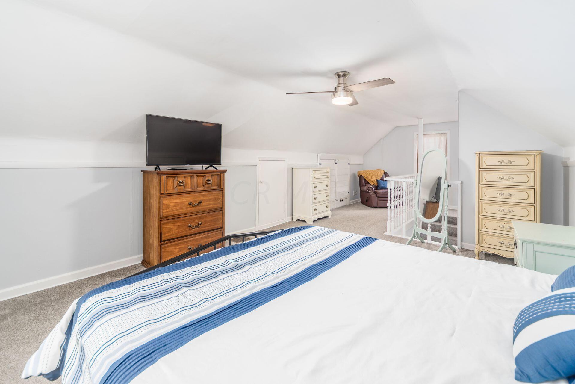 876 South Chesterfield Road Columbus, OH 43209 - Photo 23 of 43 023_d_Y S Chesterfield Rd-056