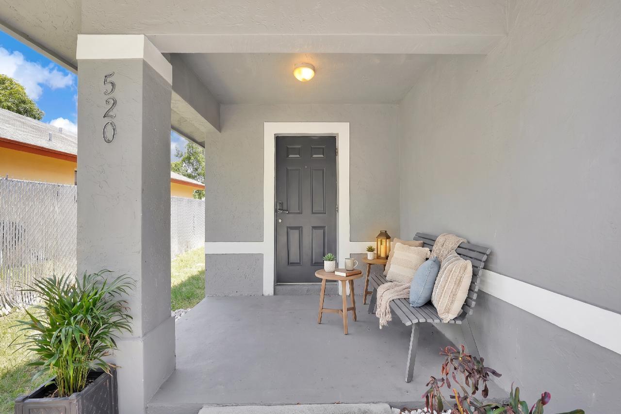520 Southridge Road Delray Beach, FL 33444 - Photo 2 of 30 WhatsApp Image 2026-07-26 at 6.36.56 PM