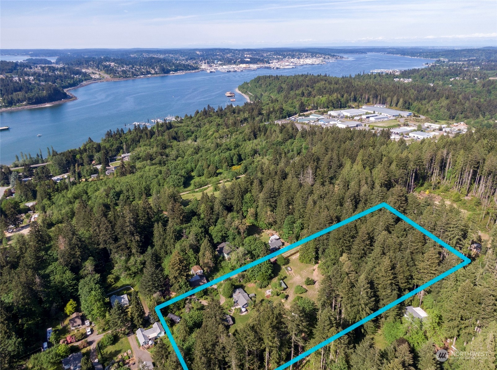 1752 Southwest Hanson Road Port Orchard, WA 98367 - Photo 38 of 40 Gallery Image 38