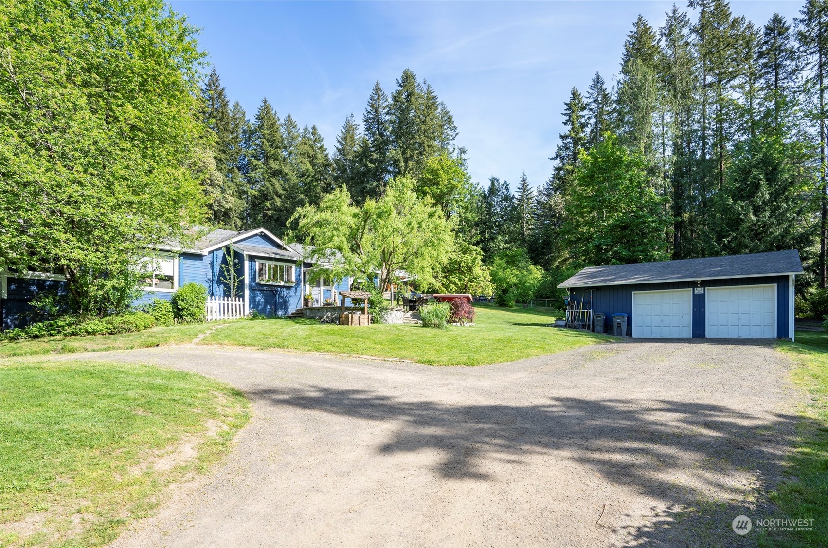 1752 Southwest Hanson Road Port Orchard, WA 98367 - Photo 4 of 40 Gallery Image 4