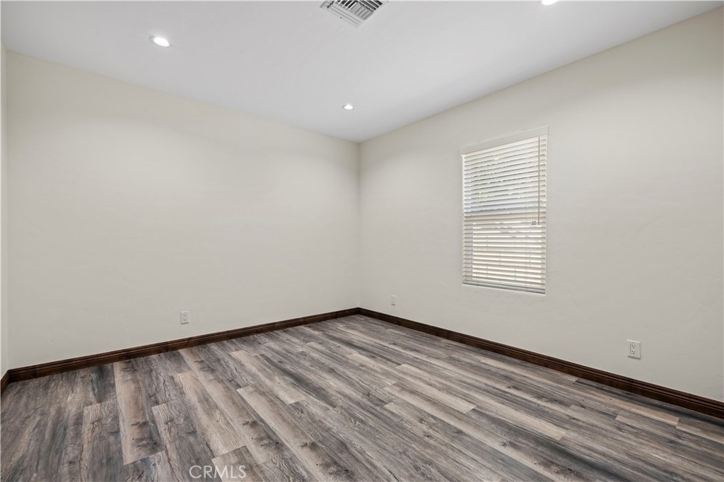 6531 Ranchito Avenue Van Nuys, CA 91401 - Photo 16 of 75