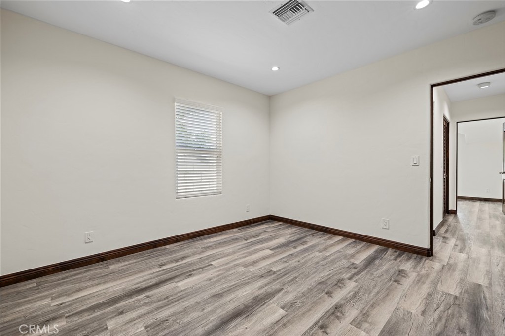 6531 Ranchito Avenue Van Nuys, CA 91401 - Photo 18 of 75