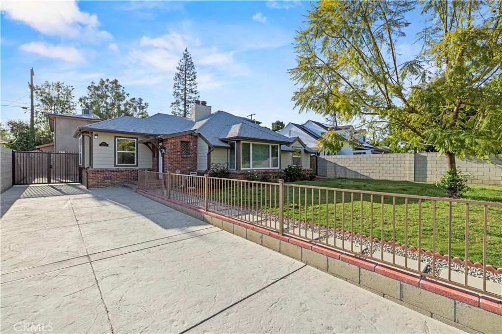 6531 Ranchito Avenue Van Nuys, CA 91401 - Photo 2 of 75