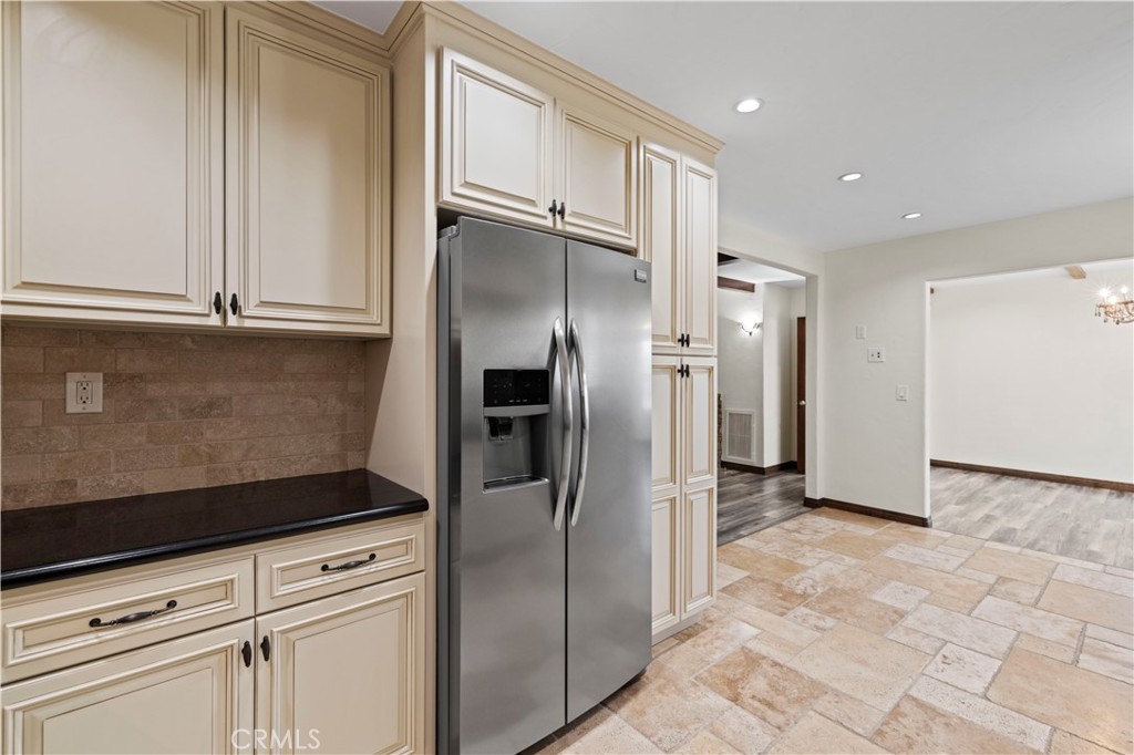 6531 Ranchito Avenue Van Nuys, CA 91401 - Photo 25 of 75