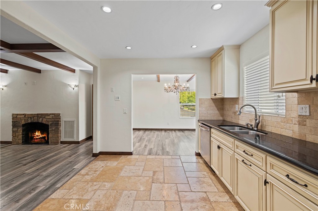 6531 Ranchito Avenue Van Nuys, CA 91401 - Photo 27 of 75