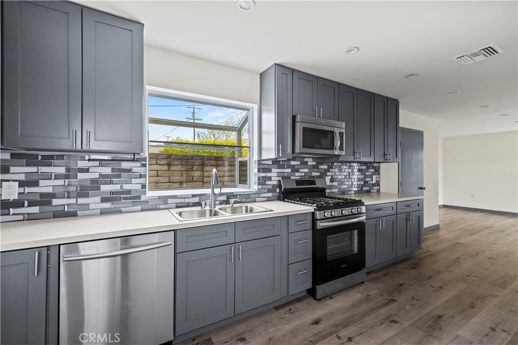 6531 Ranchito Avenue Van Nuys, CA 91401 - Photo 45 of 75