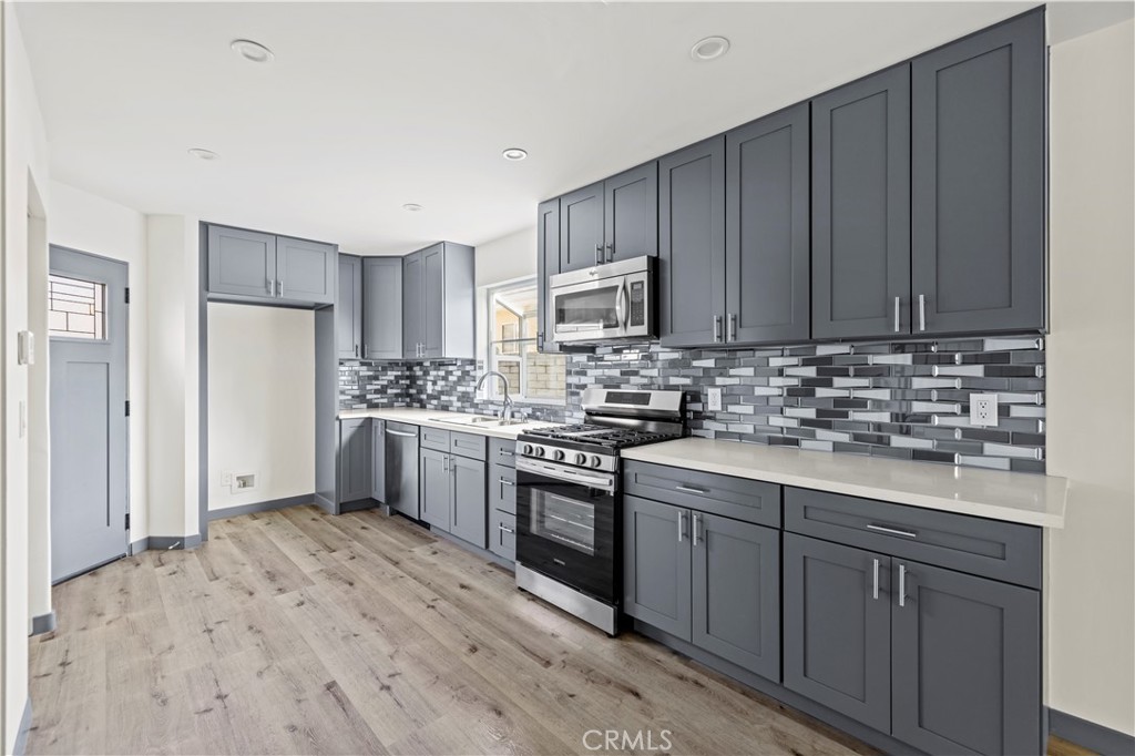 6531 Ranchito Avenue Van Nuys, CA 91401 - Photo 48 of 75