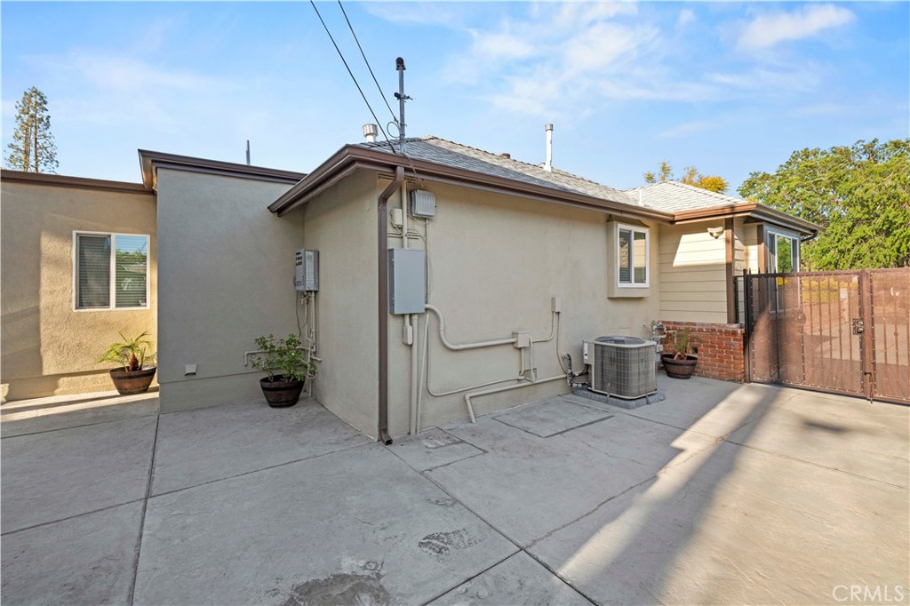 6531 Ranchito Avenue Van Nuys, CA 91401 - Photo 69 of 75