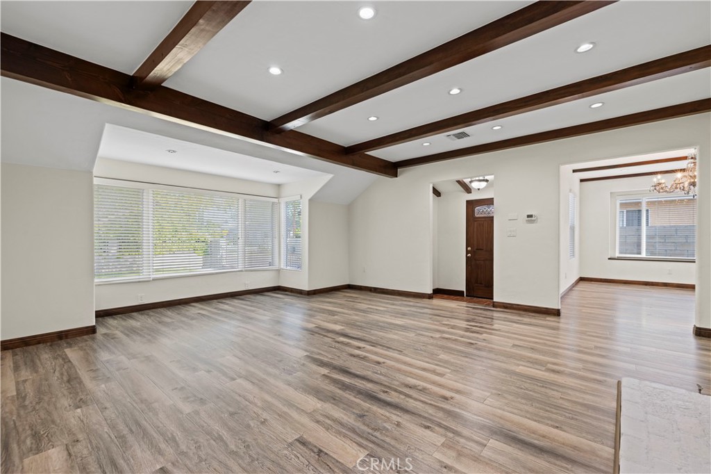 6531 Ranchito Avenue Van Nuys, CA 91401 - Photo 8 of 75