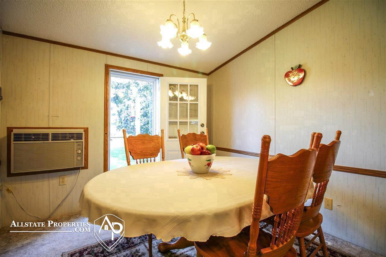 4460 Center Road Flint, MI 48506 - Photo 7 of 33