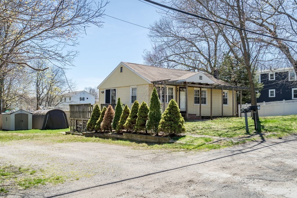 34 Kensington Road Dedham, MA 02026 - Photo 8 of 29 Gallery Image 8